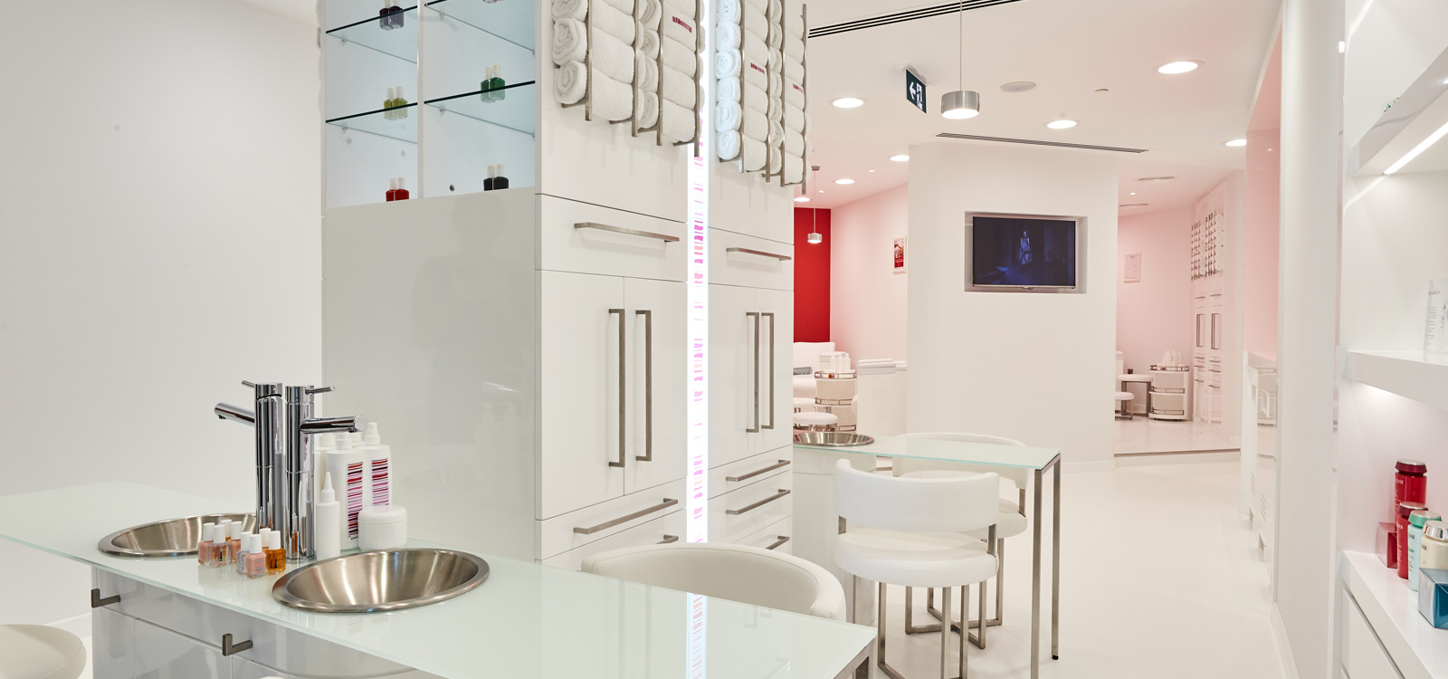 The Best Manicure for Weak and Brittle Nails